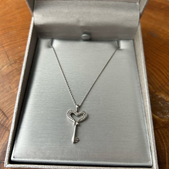 Peoples 0.05 CT. T.w. Diamond Small Heart Key Pendant in Sterling Silver - Picture 4 of 13